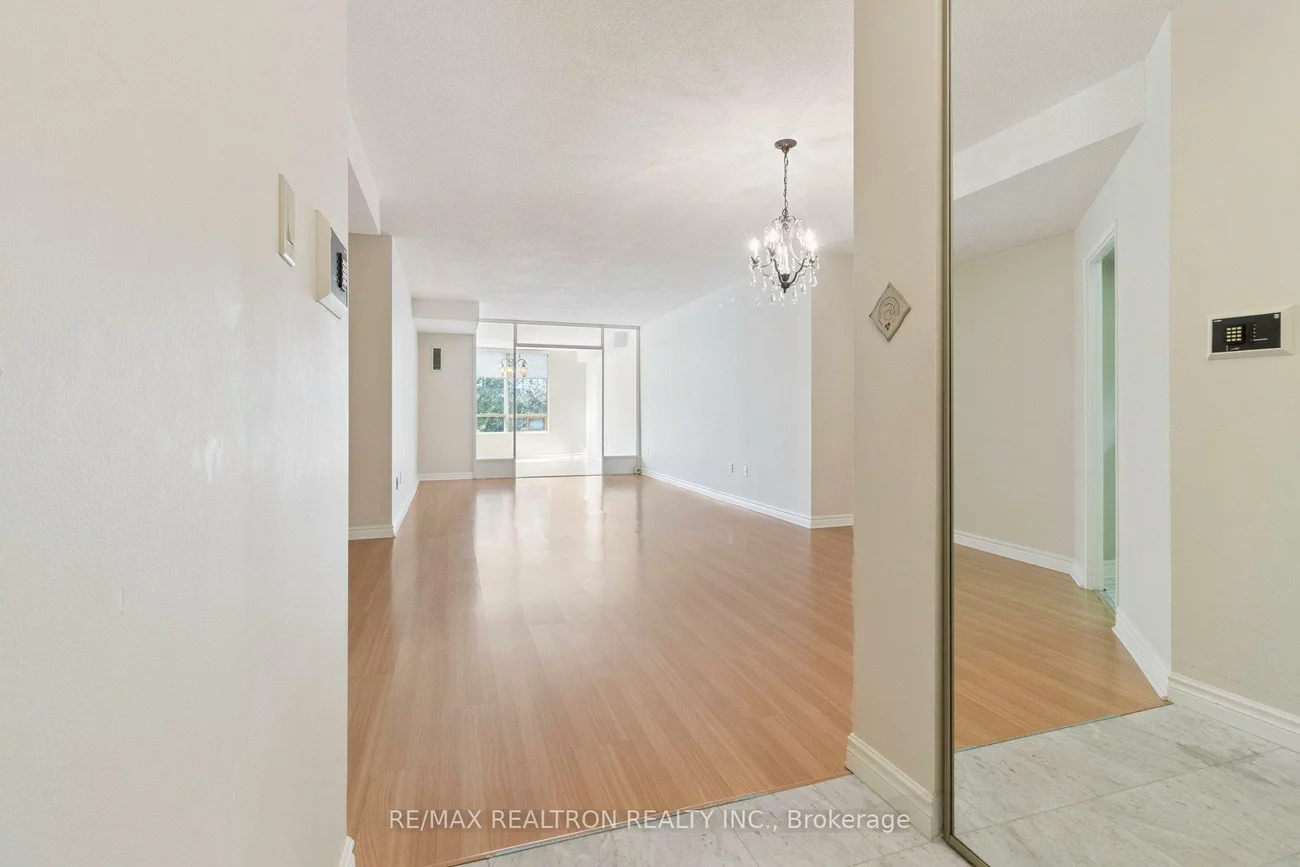 333, Clark, Crestwood-Springfarm-Yorkhill, Vaughan