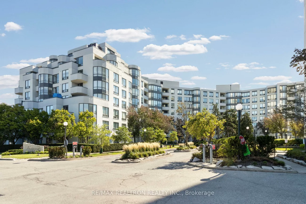 333, Clark, Crestwood-Springfarm-Yorkhill, Vaughan
