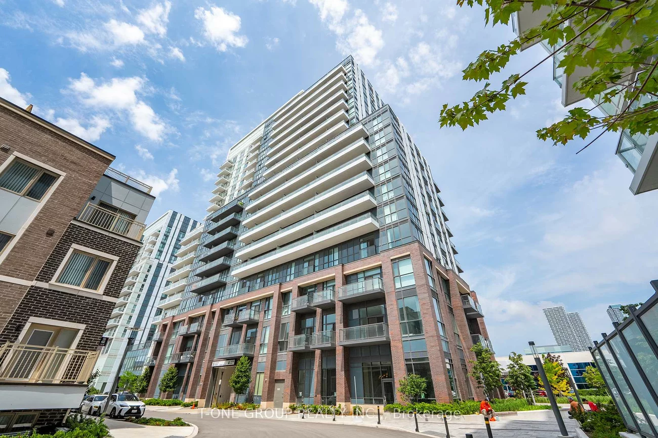 38, Honeycrisp, Vaughan Corporate Centre, Vaughan