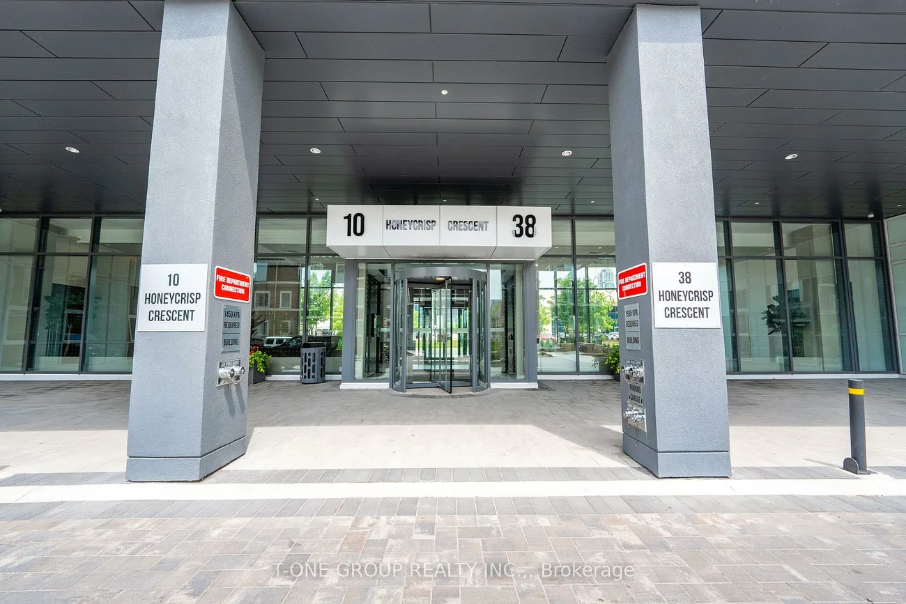 38, Honeycrisp, Vaughan Corporate Centre, Vaughan