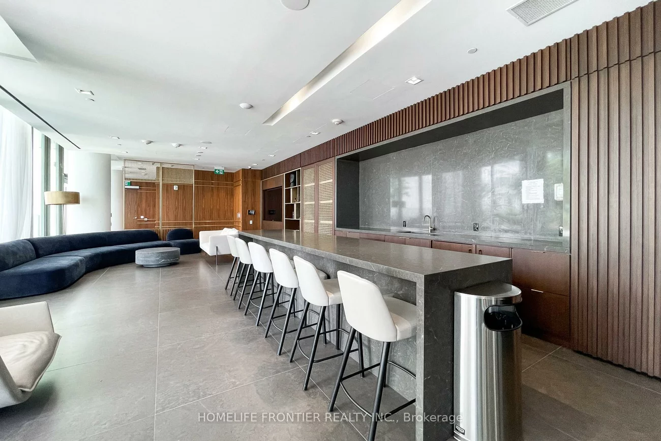 950, Portage, Vaughan Corporate Centre, Vaughan