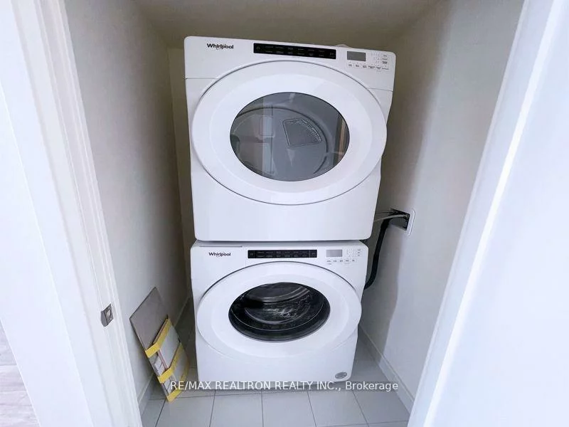 8960, Jane, Vellore Village, Vaughan