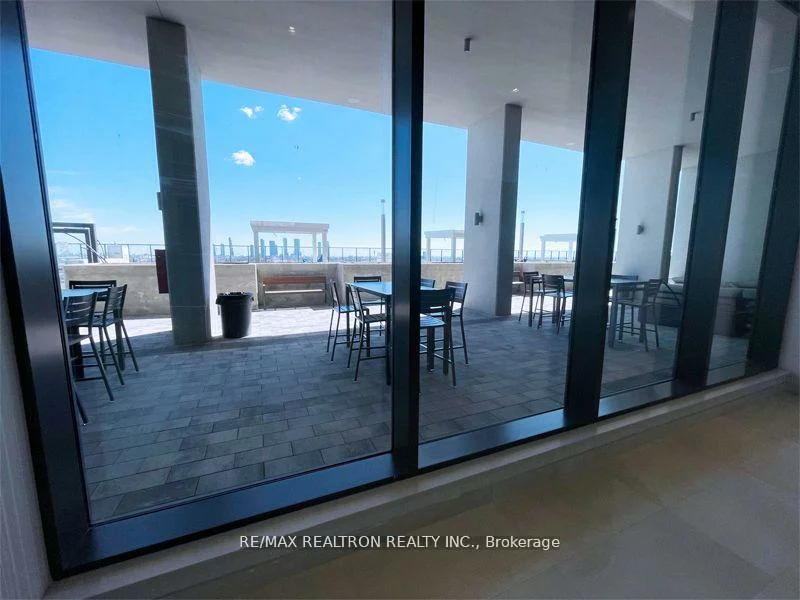8960, Jane, Vellore Village, Vaughan