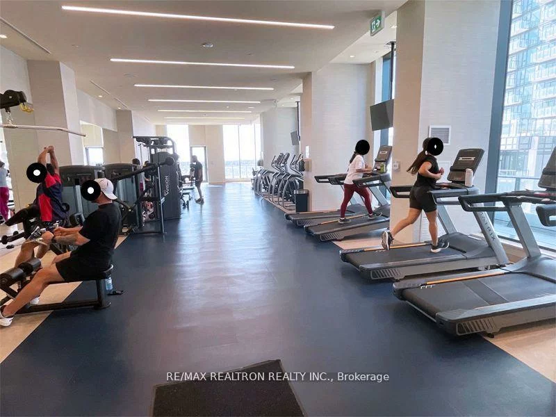 8960, Jane, Vellore Village, Vaughan
