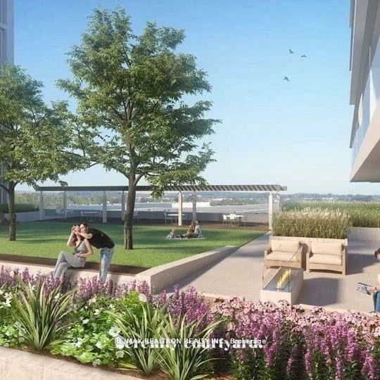 8960, Jane, Vellore Village, Vaughan