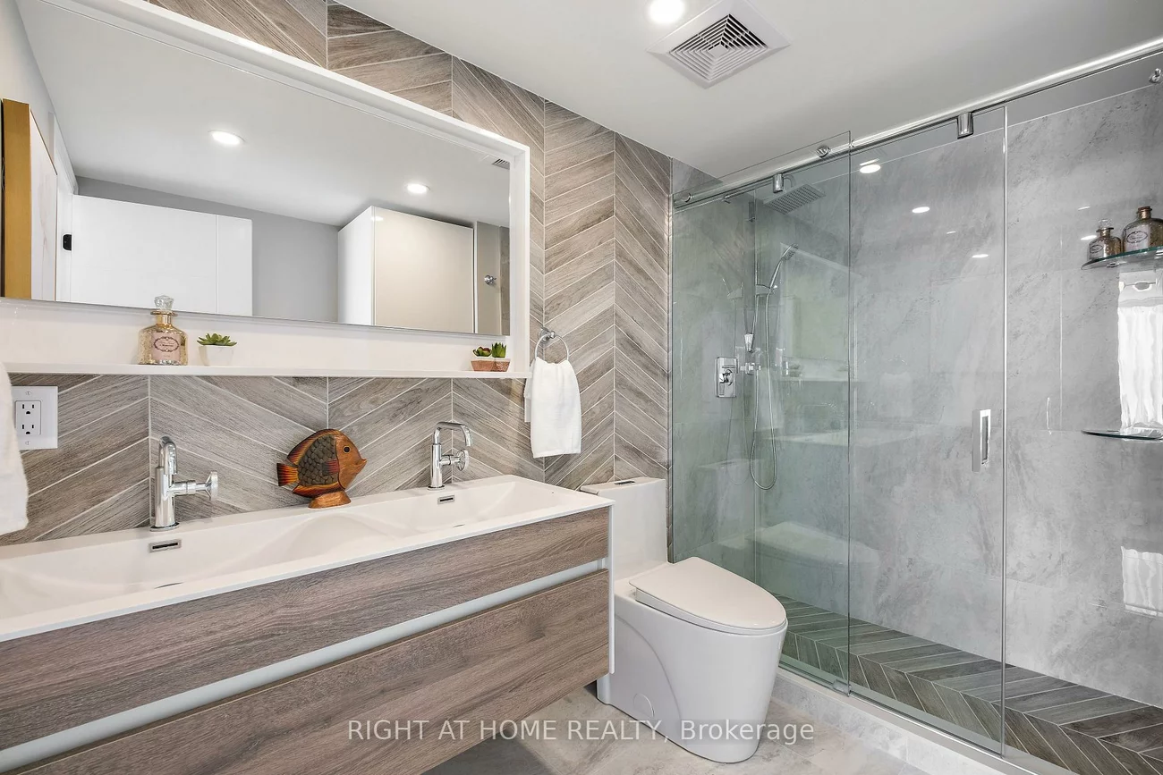 120, Promenade, Brownridge, Vaughan