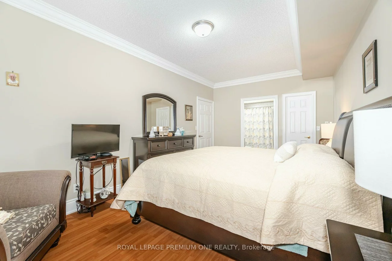 9451, Jane, Maple, Vaughan
