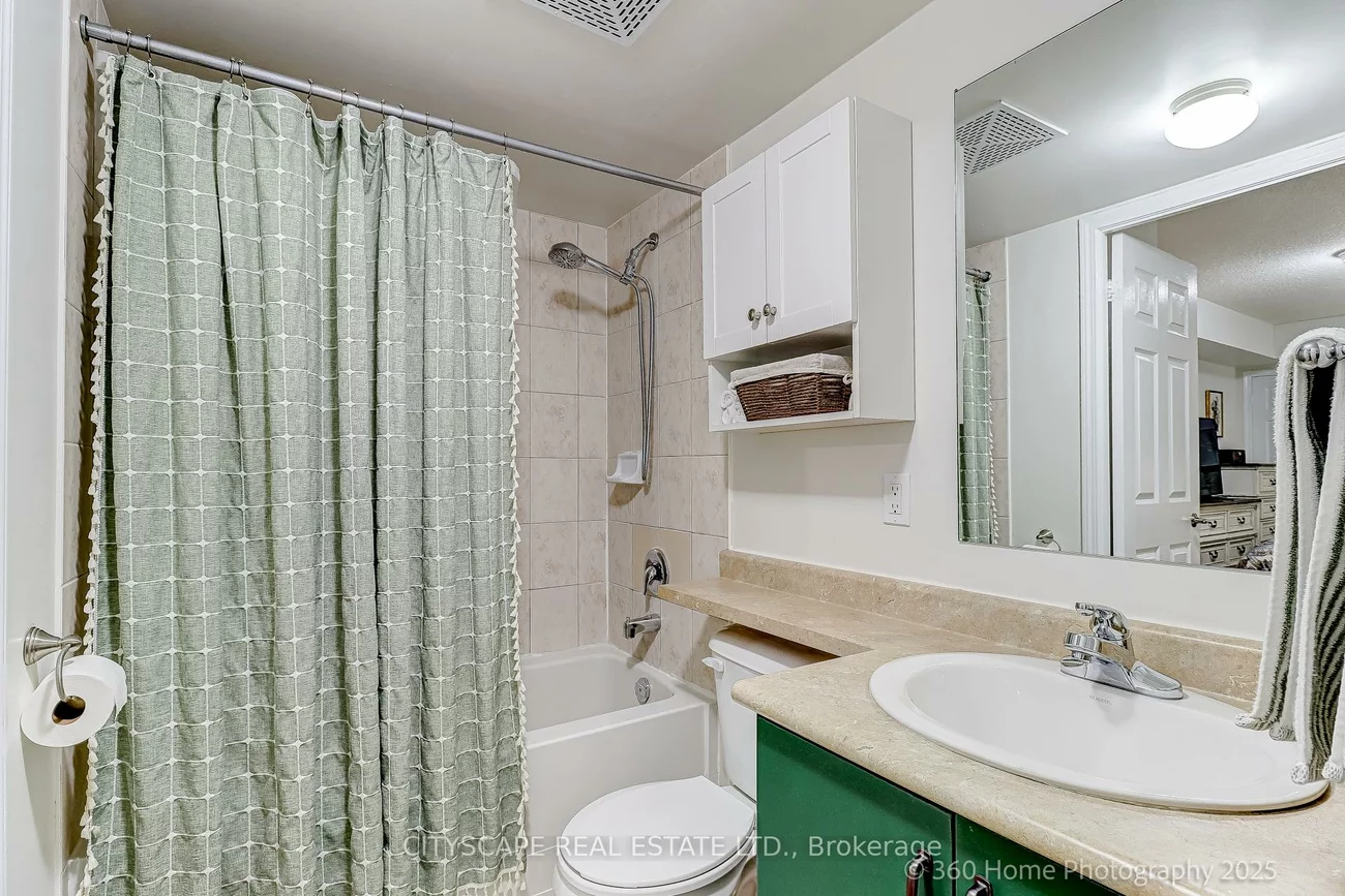 245, Pine Grove, Islington Woods, Vaughan