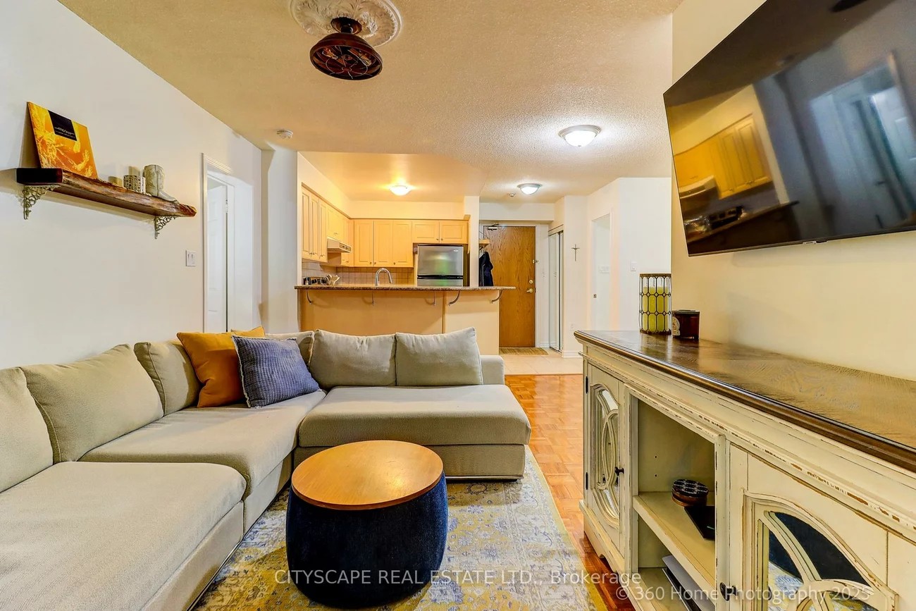 245, Pine Grove, Islington Woods, Vaughan