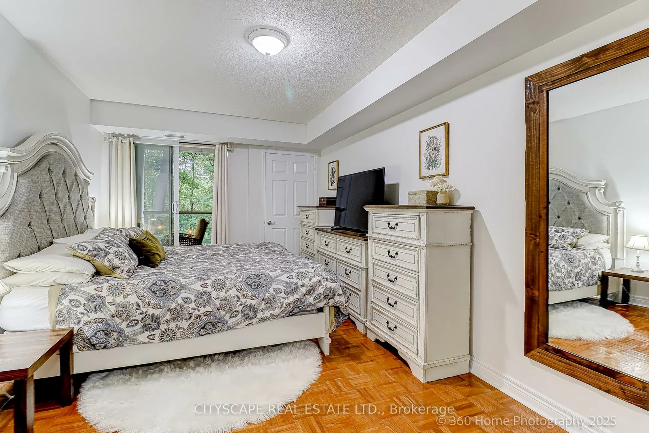 245, Pine Grove, Islington Woods, Vaughan