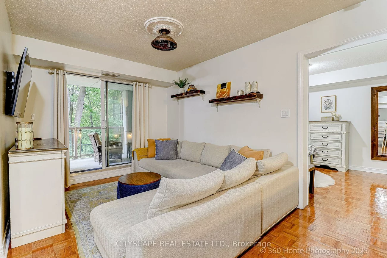 245, Pine Grove, Islington Woods, Vaughan