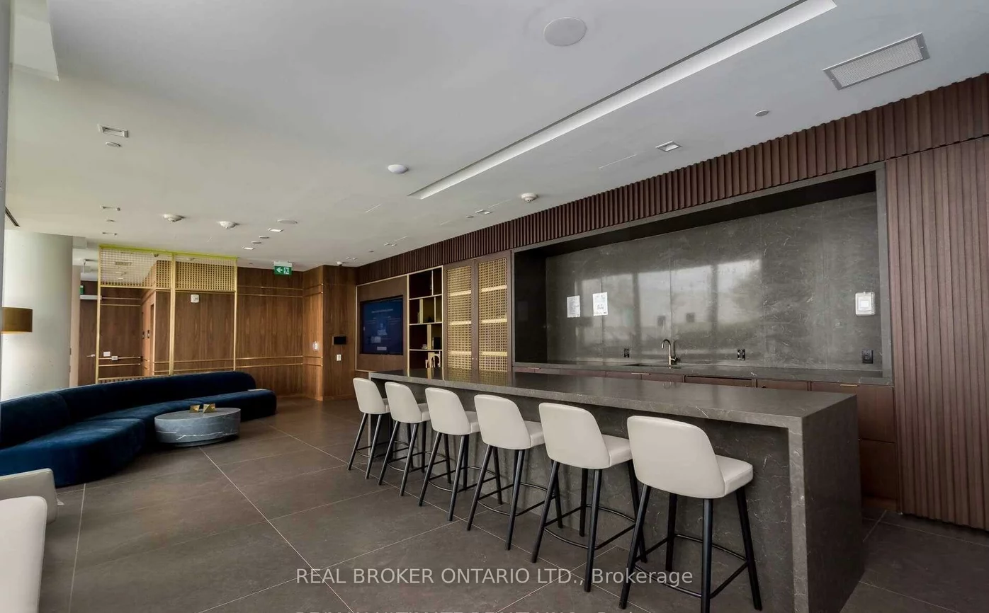 950, Portage, Vaughan Corporate Centre, Vaughan