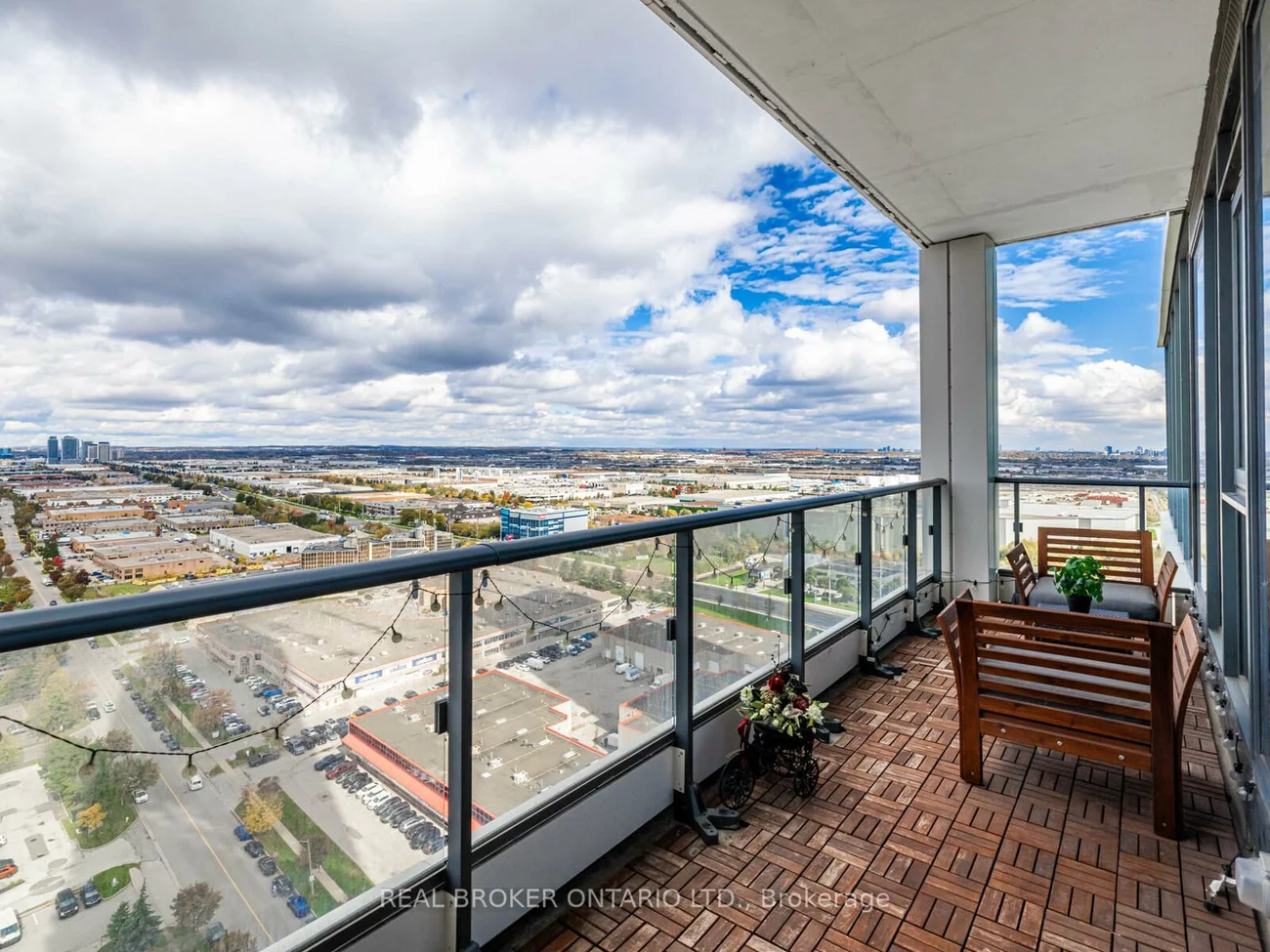 950, Portage, Vaughan Corporate Centre, Vaughan