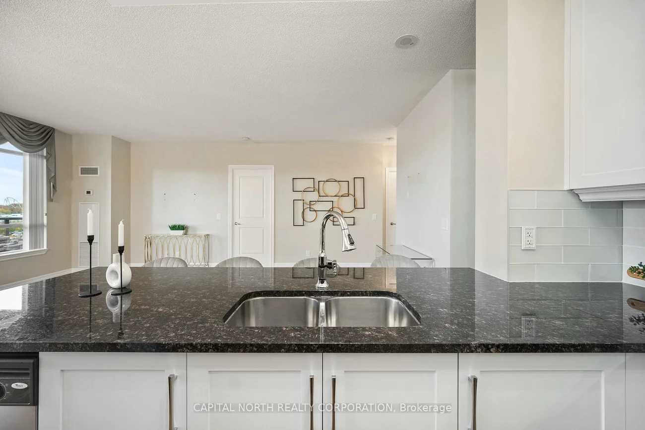 9245, Jane, Maple, Vaughan