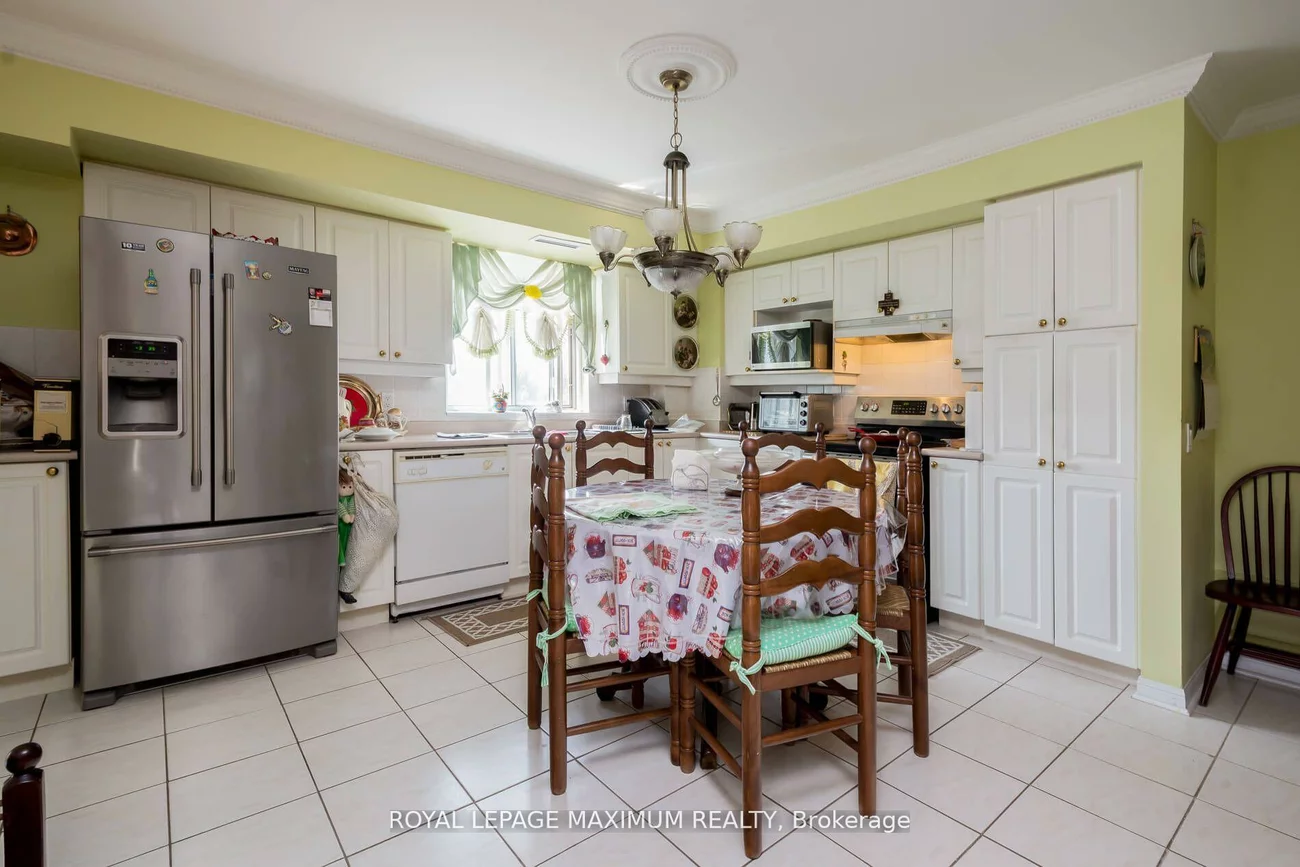 2506, Rutherford, Maple, Vaughan
