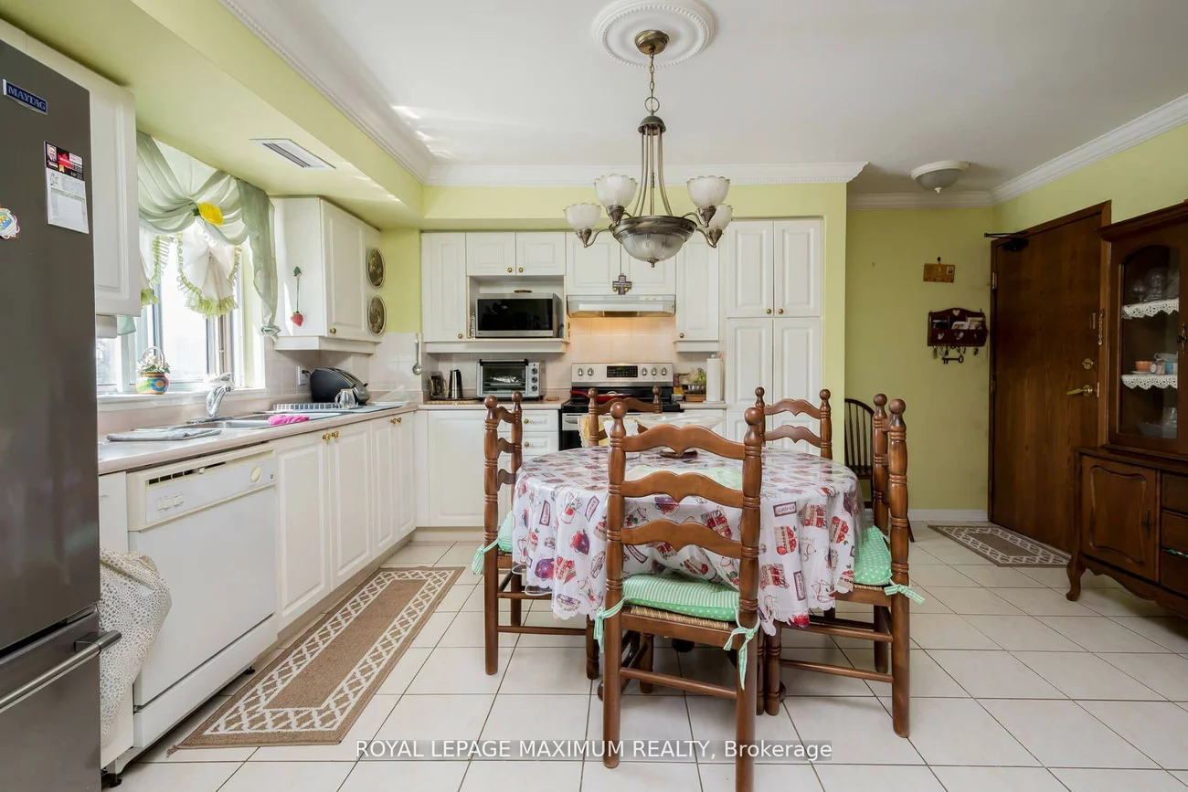 2506, Rutherford, Maple, Vaughan