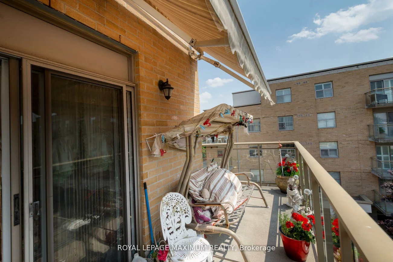 2506, Rutherford, Maple, Vaughan