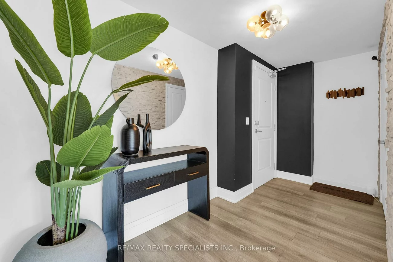 24, Woodstream, Vaughan Grove, Vaughan