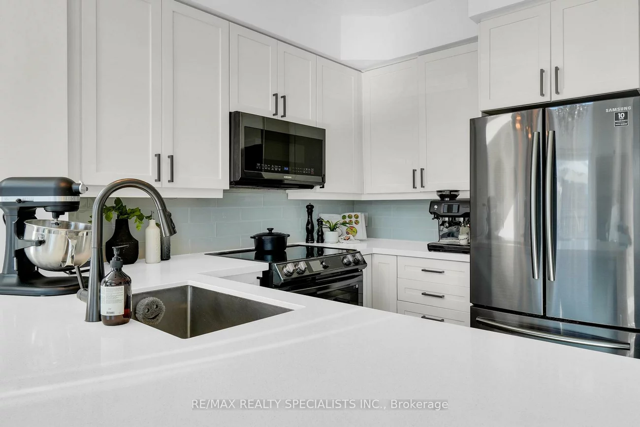 24, Woodstream, Vaughan Grove, Vaughan