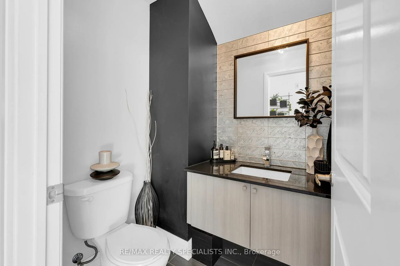 24, Woodstream, Vaughan Grove, Vaughan