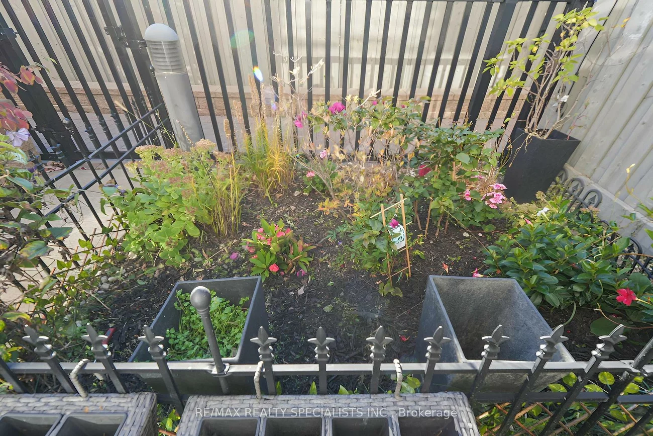 24, Woodstream, Vaughan Grove, Vaughan