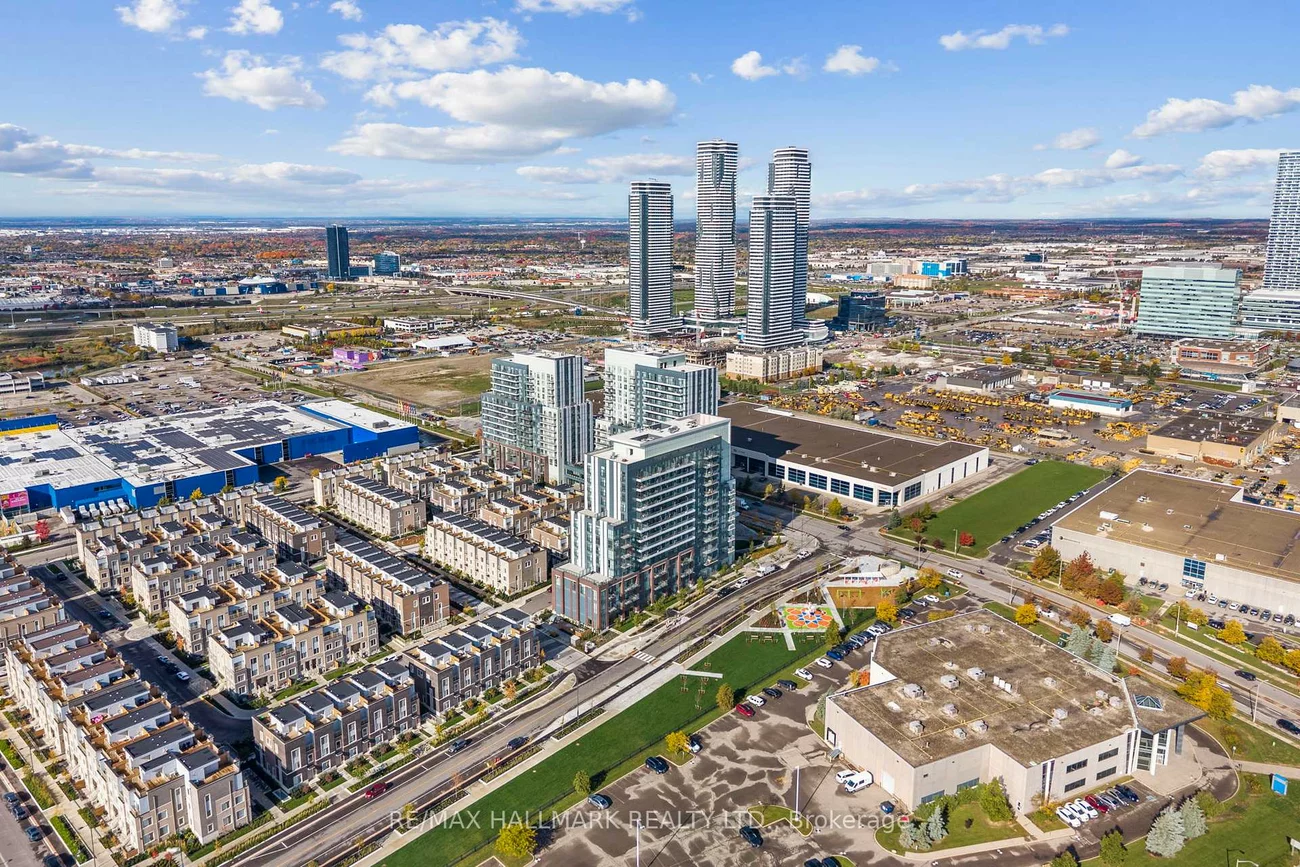 60, Honeycrisp, Vaughan Corporate Centre, Vaughan