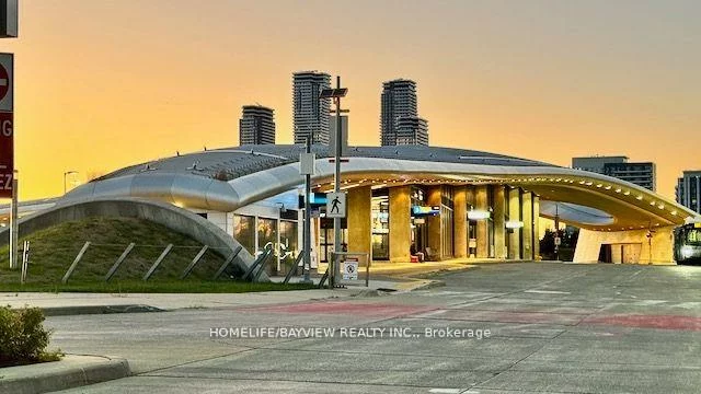 38, Honeycrisp, Vaughan Corporate Centre, Vaughan