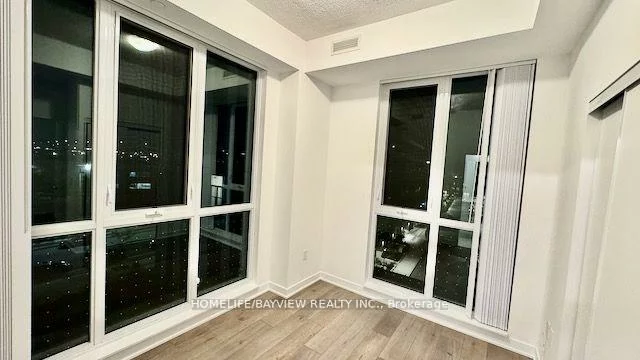 38, Honeycrisp, Vaughan Corporate Centre, Vaughan