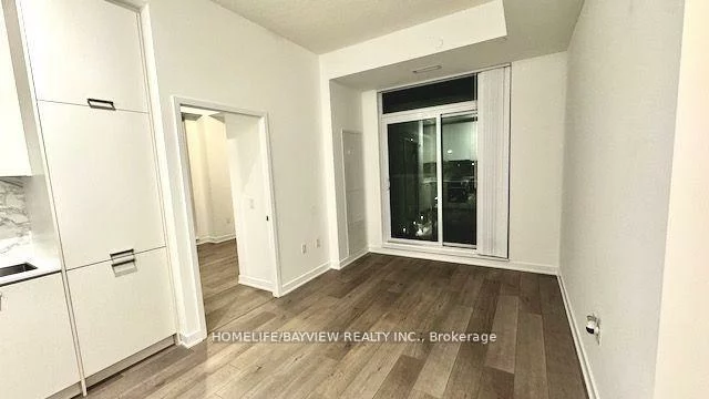 38, Honeycrisp, Vaughan Corporate Centre, Vaughan