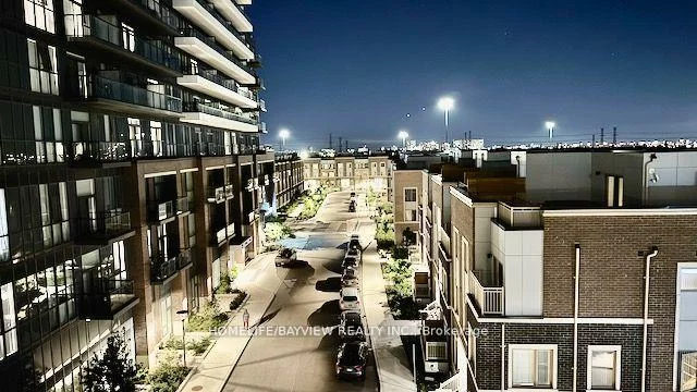 38, Honeycrisp, Vaughan Corporate Centre, Vaughan