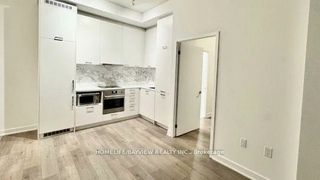 38, Honeycrisp, Vaughan Corporate Centre, Vaughan