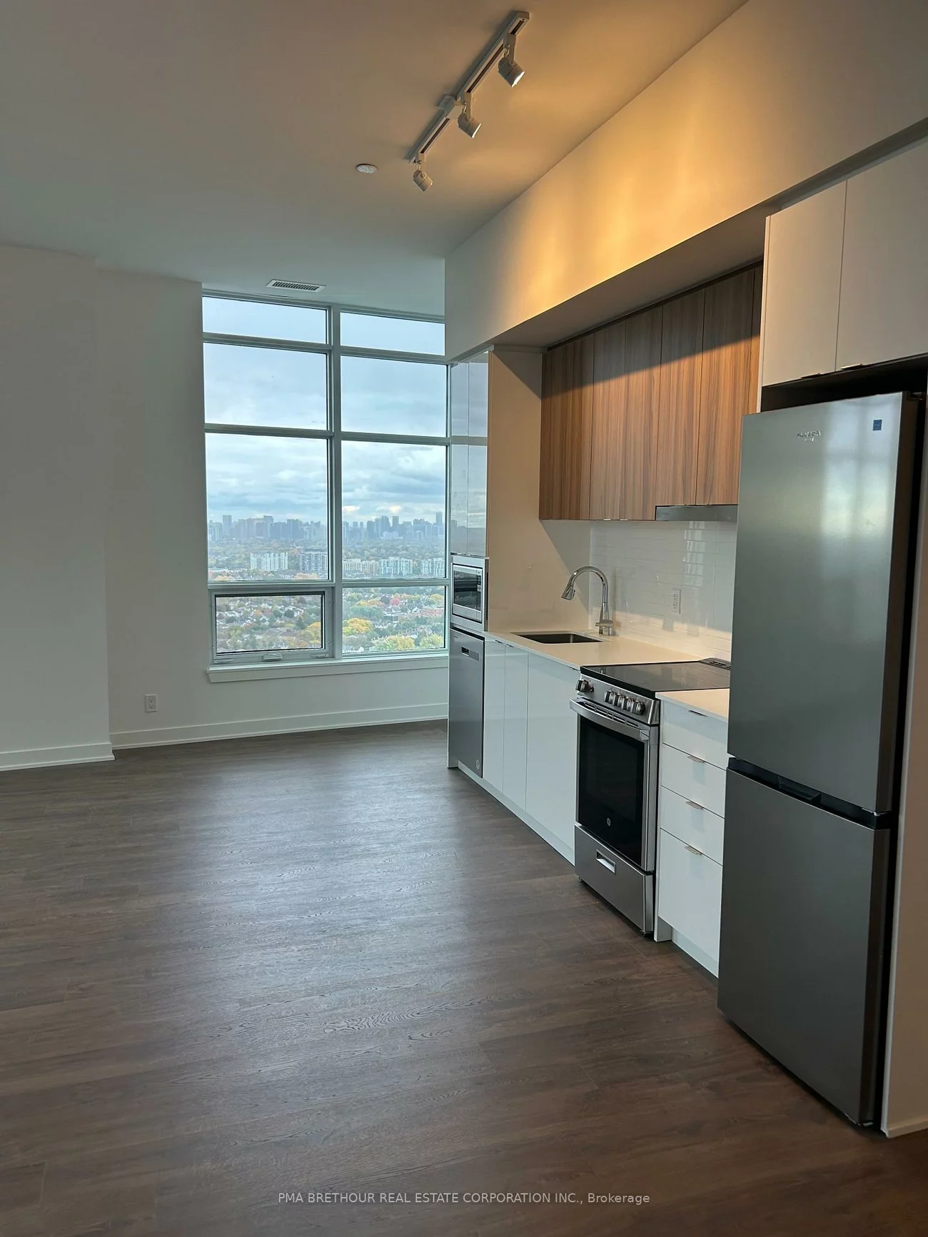 50, Upper Mall, Brownridge, Vaughan