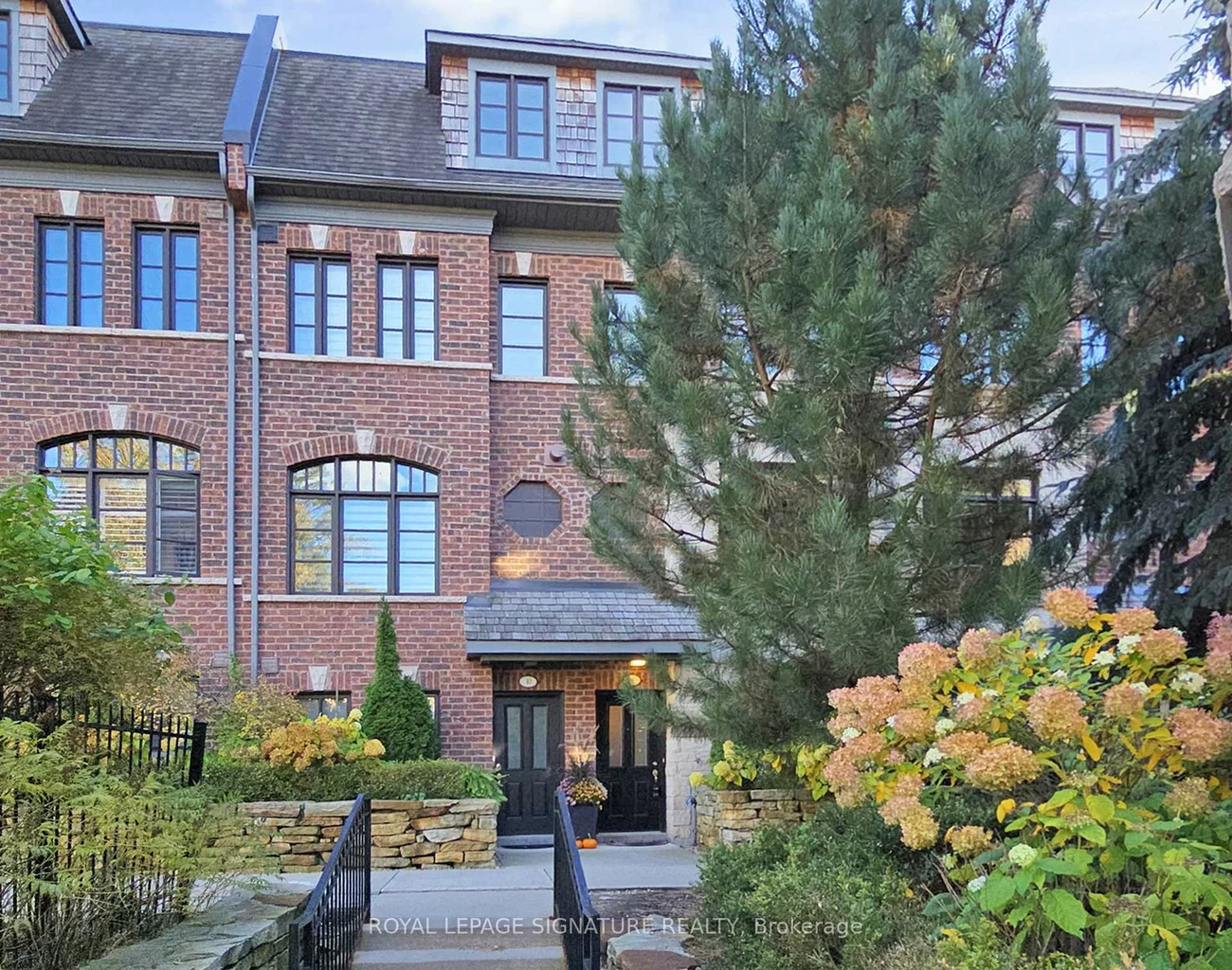 8, Agar, West Woodbridge, Vaughan