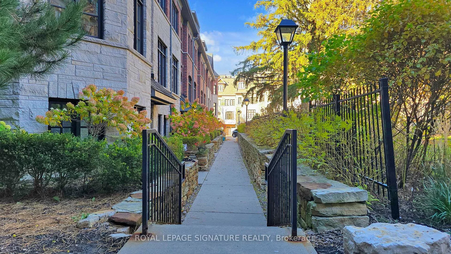 8, Agar, West Woodbridge, Vaughan