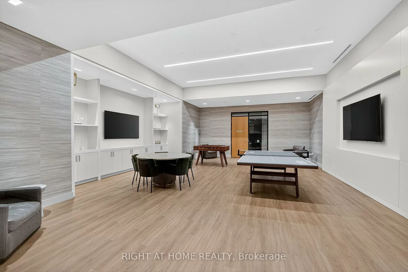 8960, Jane, Concord, Vaughan