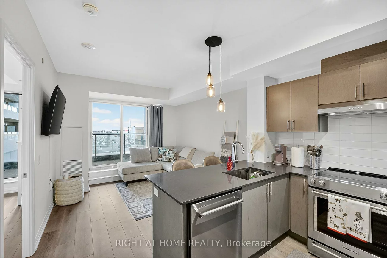 8960, Jane, Concord, Vaughan