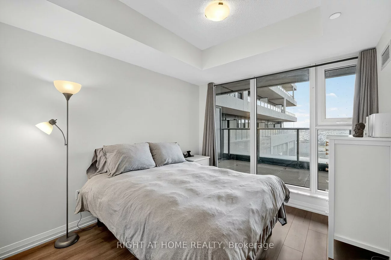 8960, Jane, Concord, Vaughan