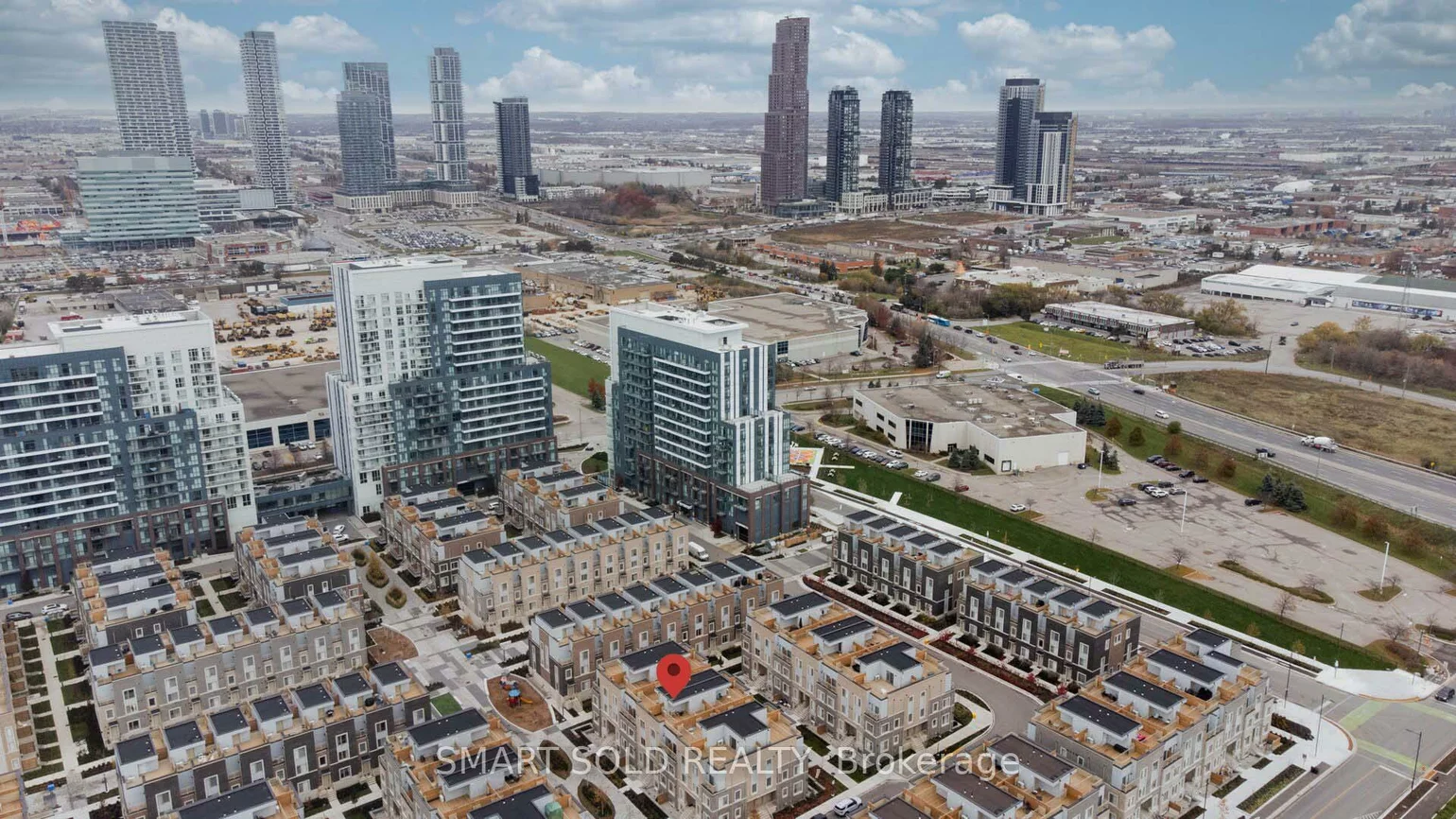 121, Honeycrisp, Vaughan Corporate Centre, Vaughan