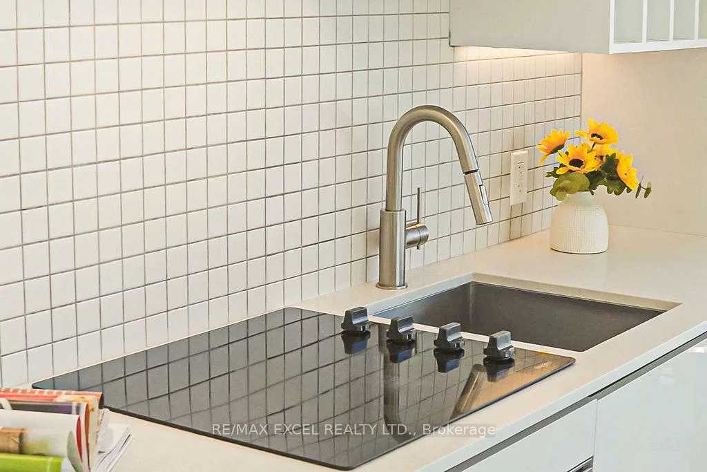 898, Portage, Vaughan Corporate Centre, Vaughan