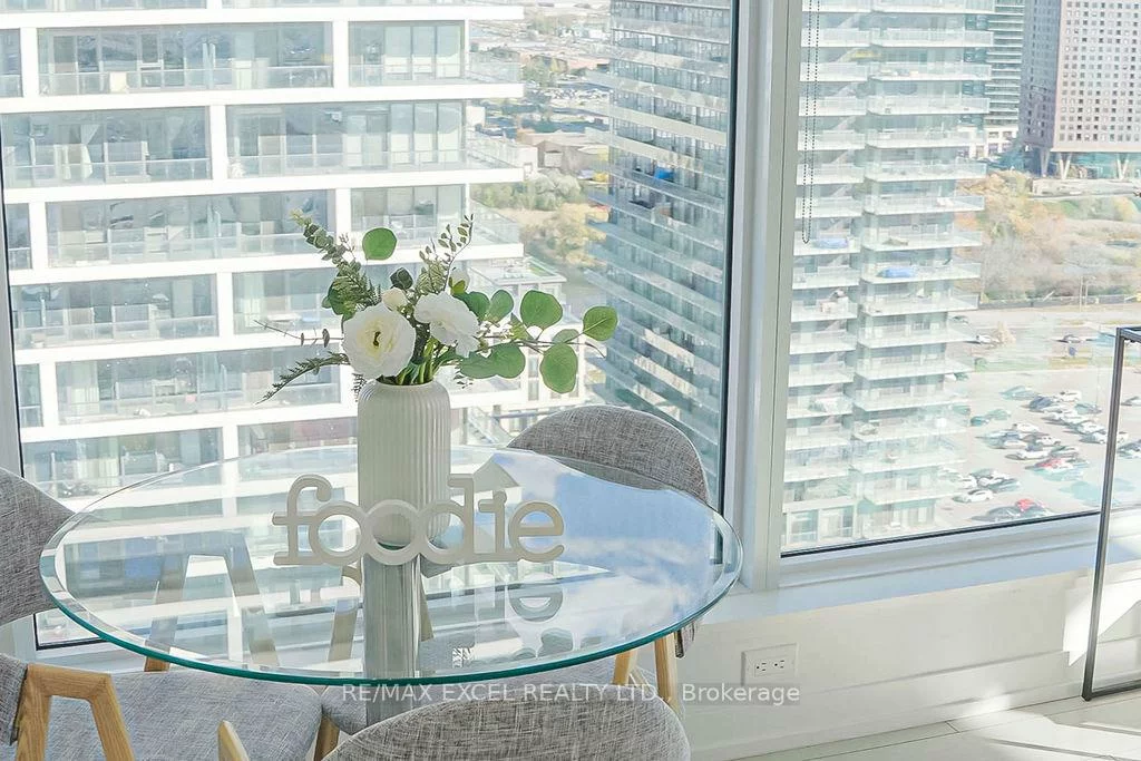 898, Portage, Vaughan Corporate Centre, Vaughan