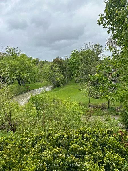 201, Pine Grove, Islington Woods, Vaughan