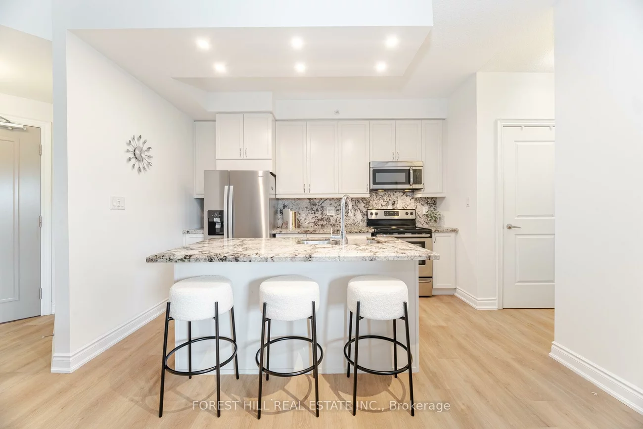 2396, Major Mackenzie, Maple, Vaughan