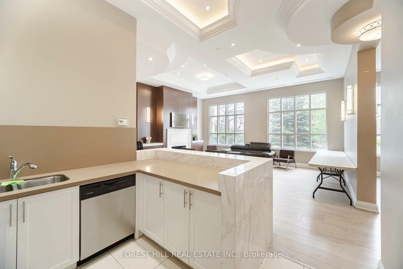 2396, Major Mackenzie, Maple, Vaughan