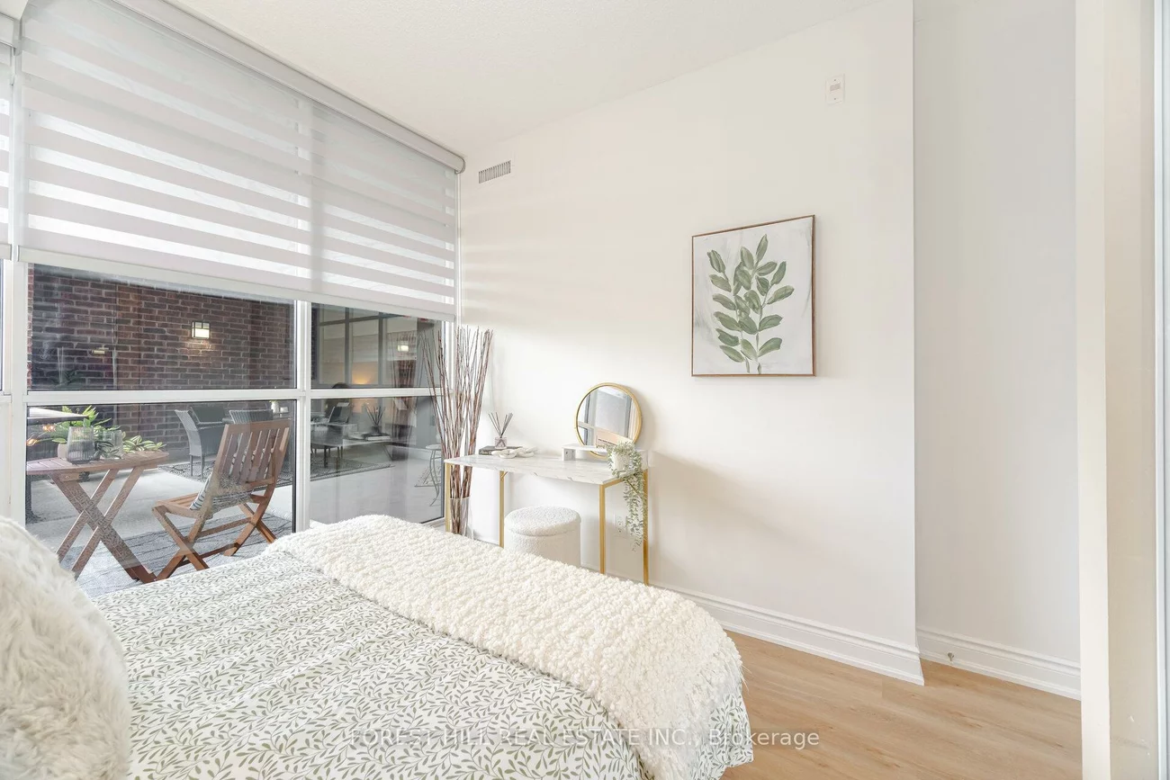 2396, Major Mackenzie, Maple, Vaughan