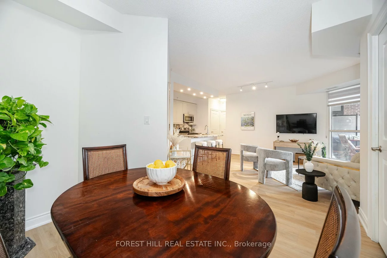 2396, Major Mackenzie, Maple, Vaughan