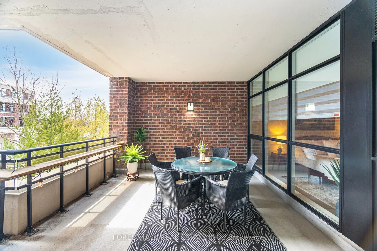 2396, Major Mackenzie, Maple, Vaughan