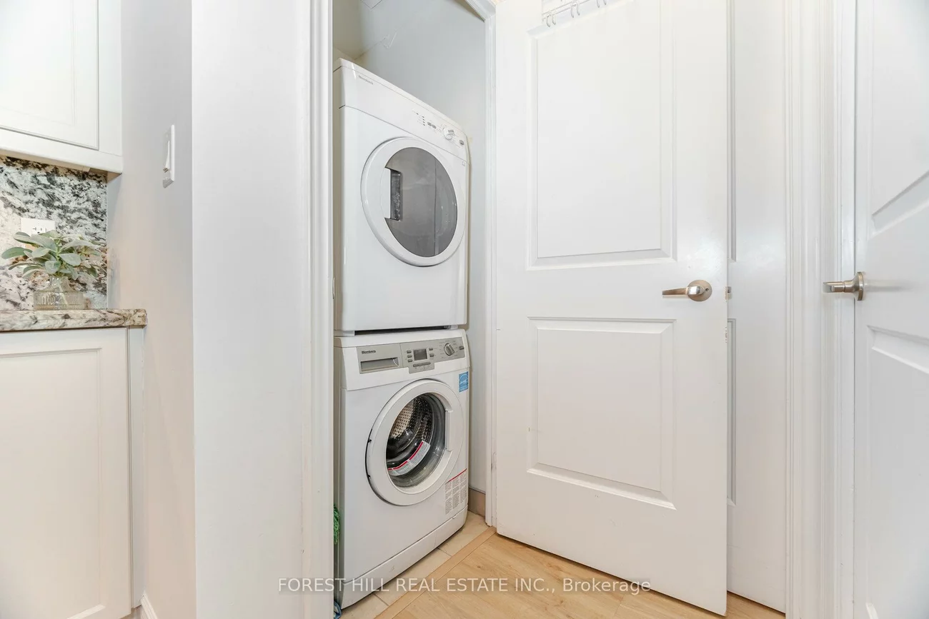 2396, Major Mackenzie, Maple, Vaughan