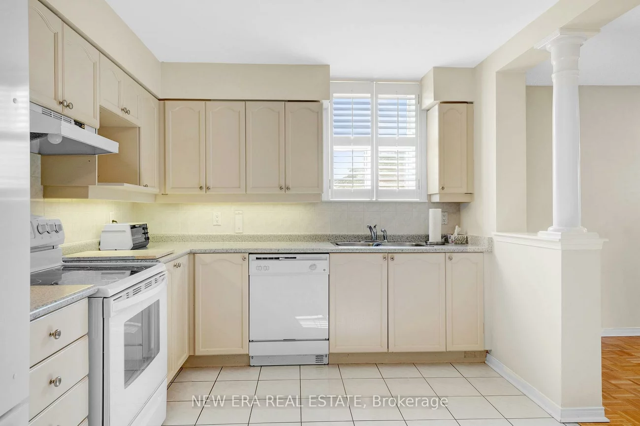 7373, Martin Grove, Vaughan Grove, Vaughan