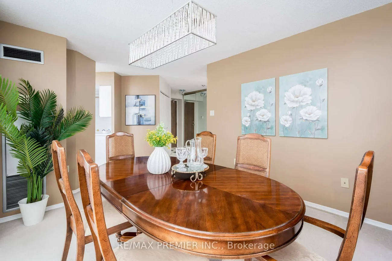 7440, Bathurst, Brownridge, Vaughan