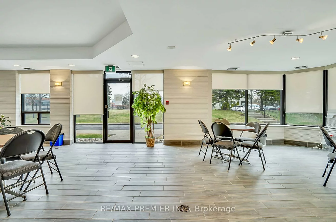 7440, Bathurst, Brownridge, Vaughan